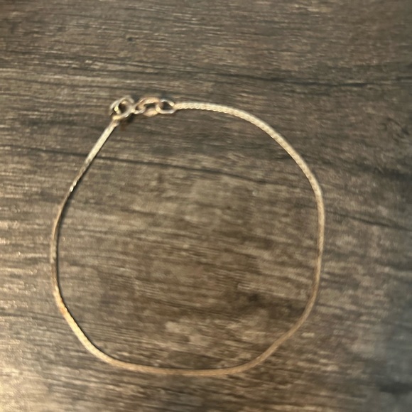 Gold Minimalist Jewelry Bracelets - Picture 1 of 2
